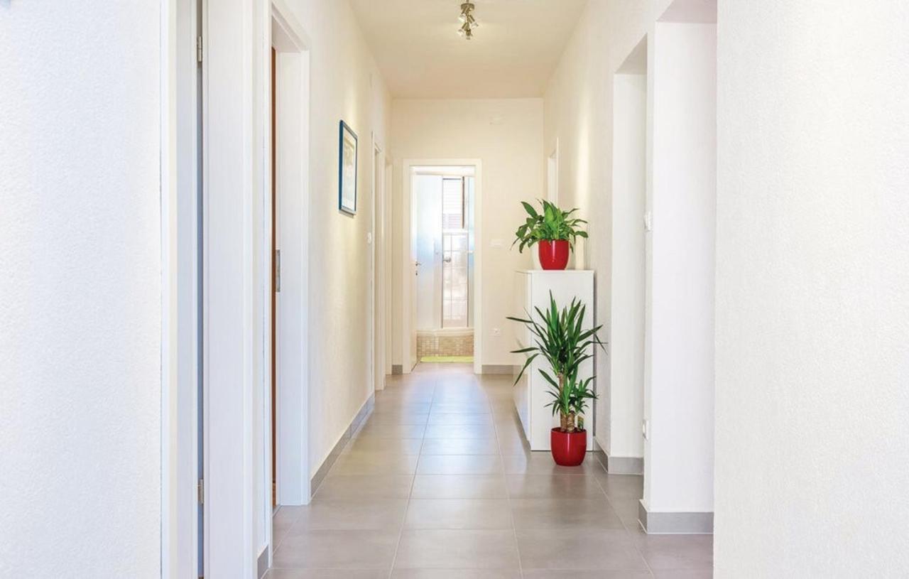 Big White Apartment Нови-Винодолски Экстерьер фото