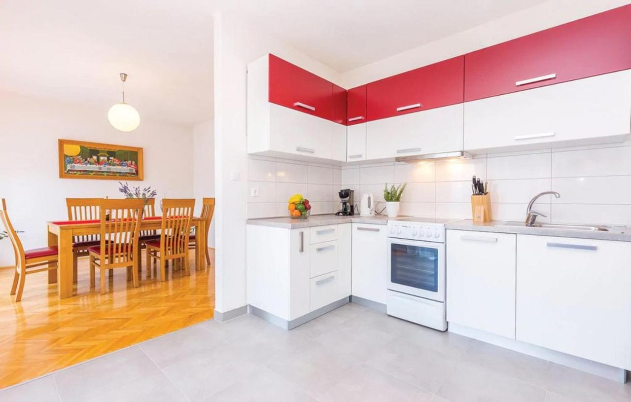 Big White Apartment Нови-Винодолски Экстерьер фото