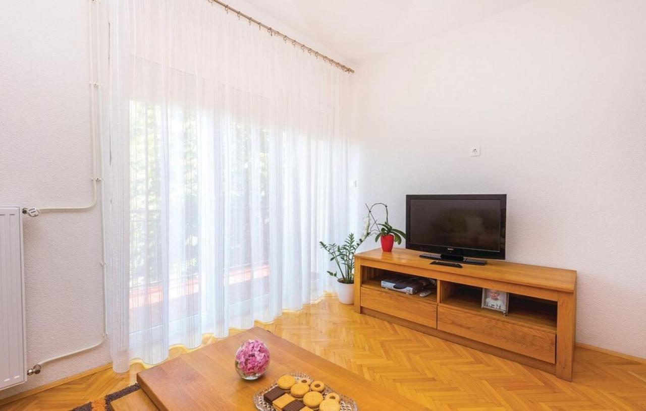 Big White Apartment Нови-Винодолски Экстерьер фото