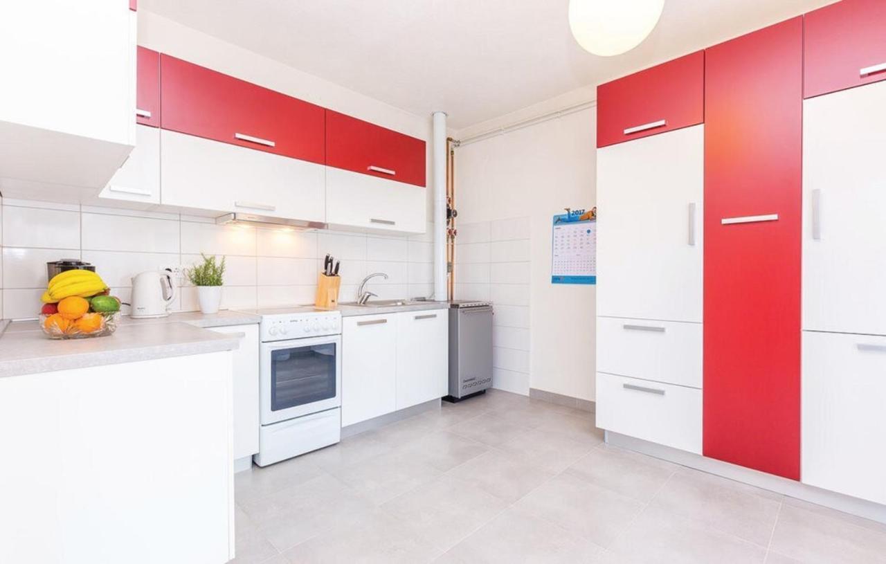 Big White Apartment Нови-Винодолски Экстерьер фото