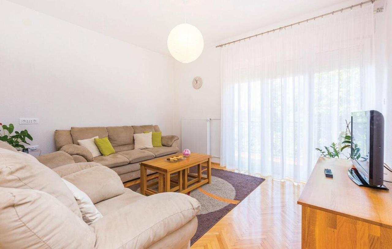 Big White Apartment Нови-Винодолски Экстерьер фото